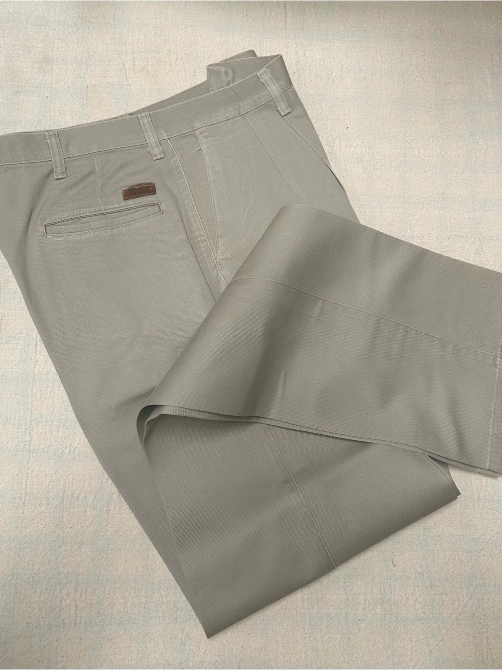 Light Khaki Wrangler RIATA 36x36 - 95KH